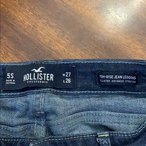 Hollister advances Stretch High Rise Jeans